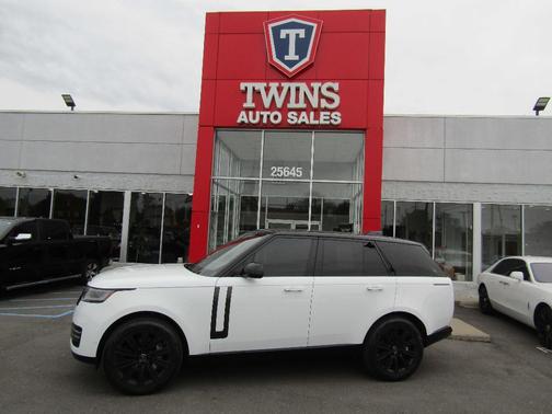 Fuji White 2025 Land Rover Range Rover P400 SE