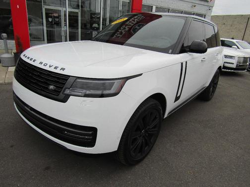 Fuji White 2025 Land Rover Range Rover P400 SE