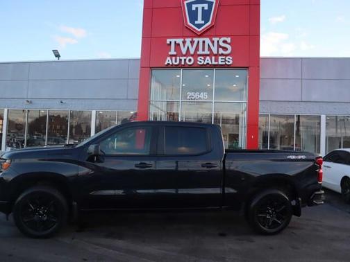 2023 Chevrolet Silverado 1500 Custom