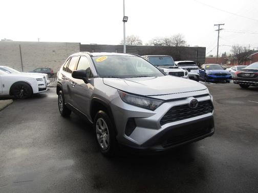2019 Toyota RAV4 LE