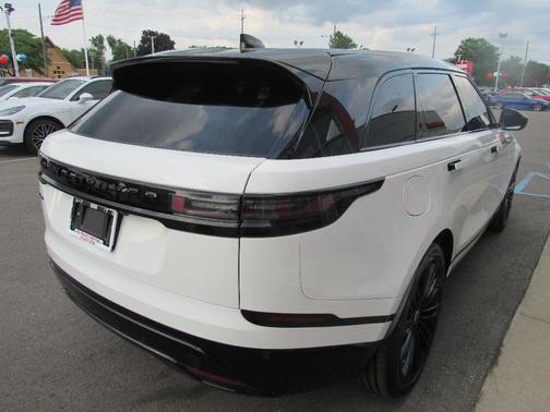 Fuji White 2025 Land Rover Range Rover Velar P400 Dynamic HSE