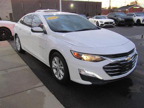 White 2022 Chevrolet Malibu LT