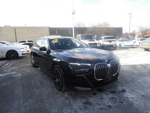 2025 BMW 740 i xDrive