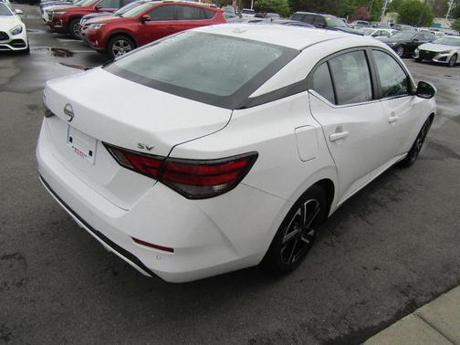 Cloud White 2024 Nissan Sentra SV