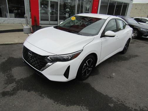Cloud White 2024 Nissan Sentra SV