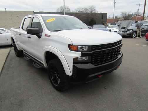 White 2019 Chevrolet Silverado 1500 Custom Trail Boss