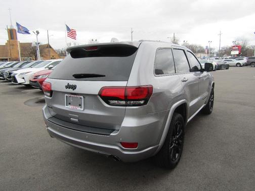 2020 Jeep Grand Cherokee Altitude