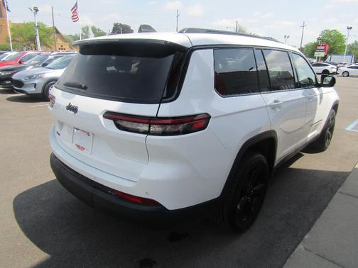 White 2023 Jeep Grand Cherokee L Laredo