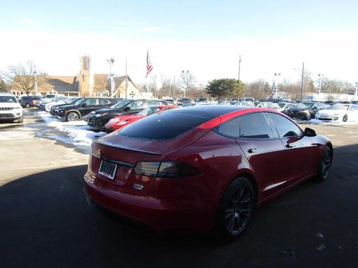 2022 Tesla Model S Plaid