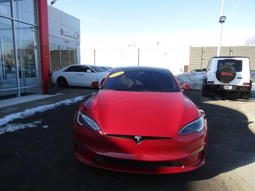 2022 Tesla Model S Plaid