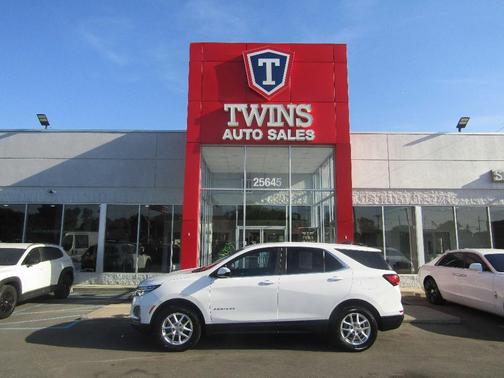 White 2024 Chevrolet Equinox LT