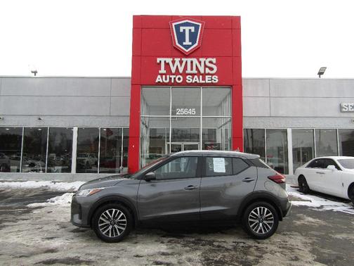 2023 Nissan Kicks SV