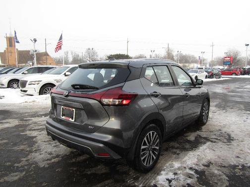2023 Nissan Kicks SV