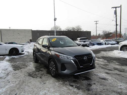 2023 Nissan Kicks SV