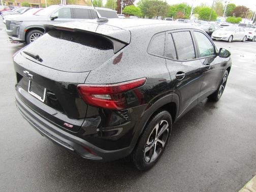 Black 2025 Chevrolet Trax 1RS