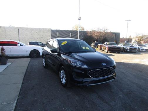 2020 Ford Escape SE
