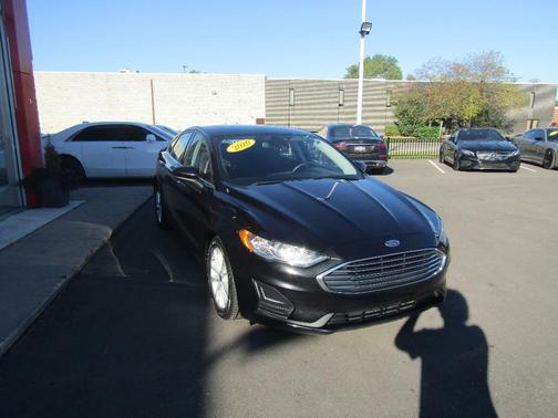 2020 Ford Fusion SE