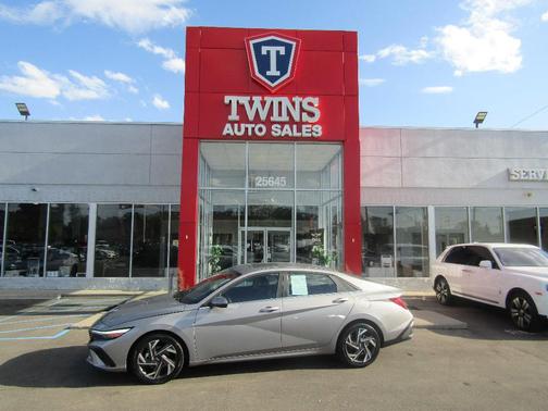 Gray 2025 Hyundai ELANTRA Limited