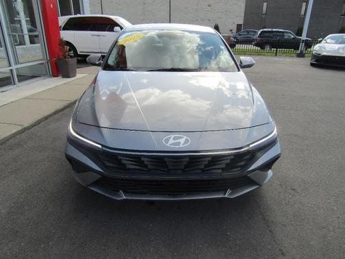 Gray 2025 Hyundai ELANTRA Limited