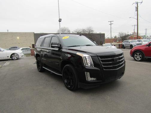 2019 Cadillac Escalade Luxury