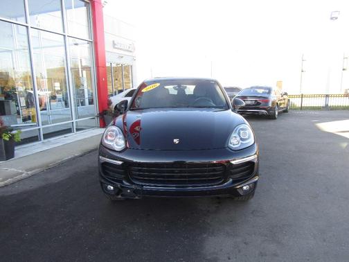 2016 Porsche Cayenne Base