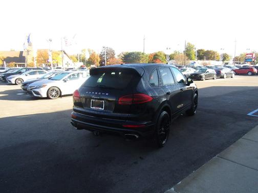 2016 Porsche Cayenne Base