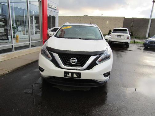 White 2018 Nissan Murano SL