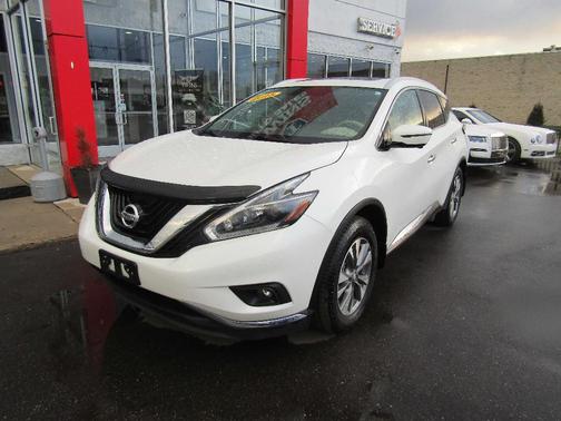 White 2018 Nissan Murano SL