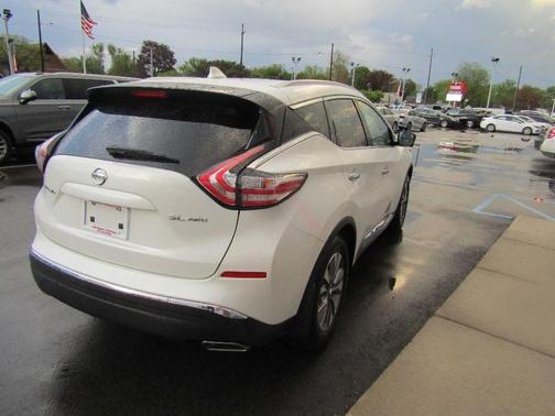 White 2018 Nissan Murano SL
