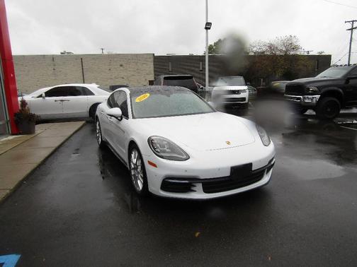 2020 Porsche Panamera 4S