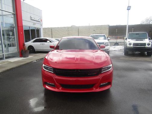 2016 Dodge Charger SXT