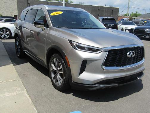 Champagne 2022 INFINITI QX60 Luxe