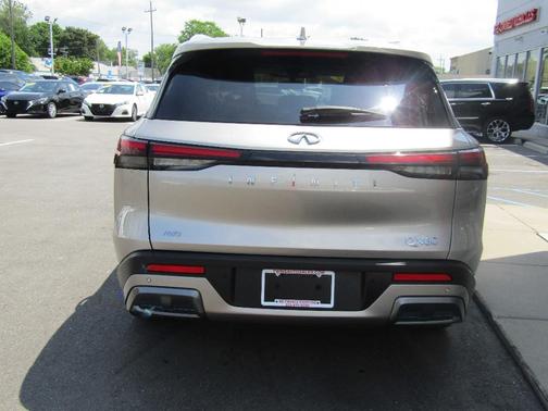 Champagne 2022 INFINITI QX60 Luxe