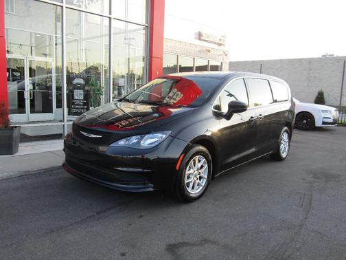 Black 2022 Chrysler Voyager LX
