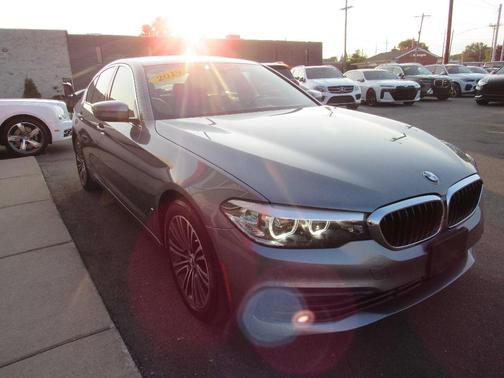Blue 2019 BMW 530 i xDrive