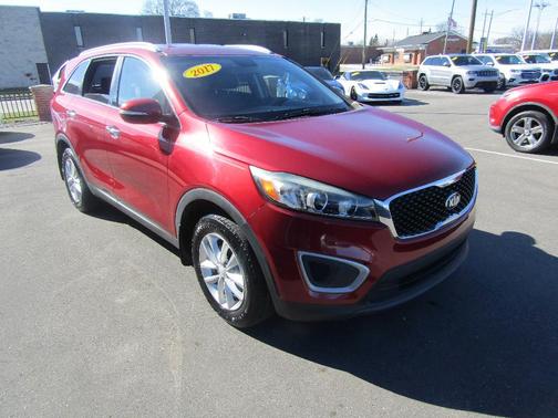 Red 2017 Kia Sorento LX
