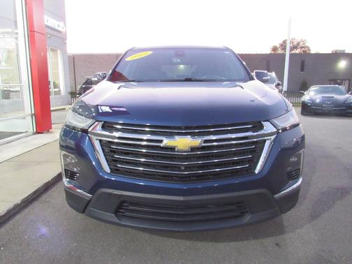 Blue 2022 Chevrolet Traverse LT Cloth