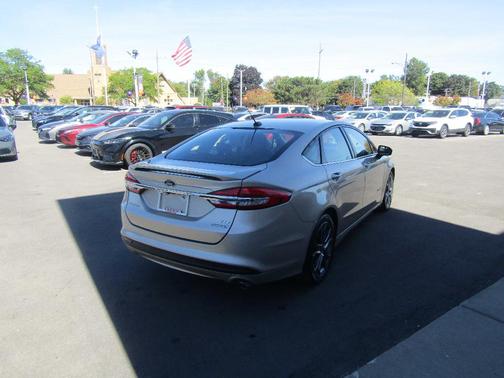 2017 Ford Fusion Hybrid SE