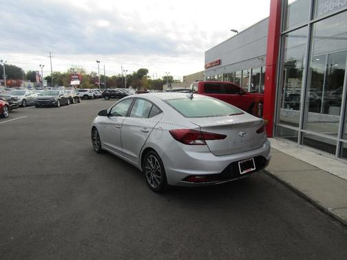 2020 Hyundai ELANTRA Limited