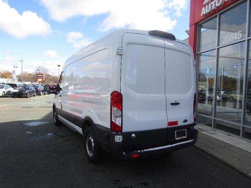 2018 Ford Transit-350 148 WB Medium Roof Cargo