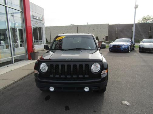 Black 2017 Jeep Patriot Sport