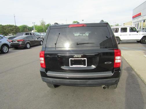 Black 2017 Jeep Patriot Sport