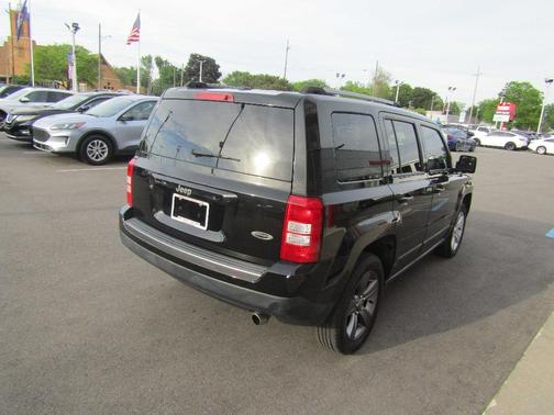 Black 2017 Jeep Patriot Sport