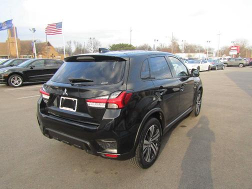 2025 Mitsubishi Outlander Sport ES