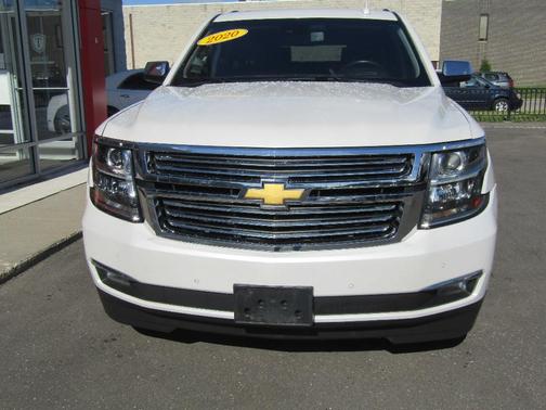 White 2020 Chevrolet Suburban Premier