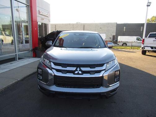 2023 Mitsubishi Outlander Sport SE