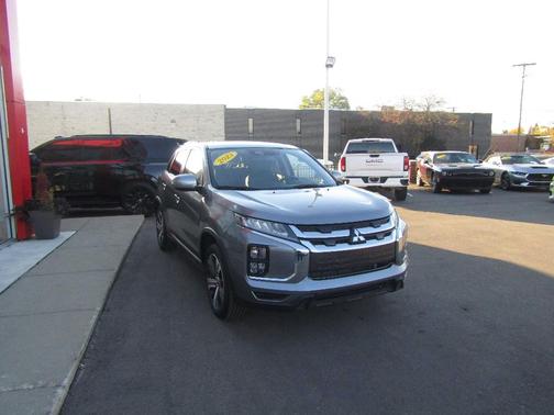 2023 Mitsubishi Outlander Sport SE