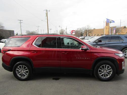 Red 2023 Chevrolet Traverse LT Cloth