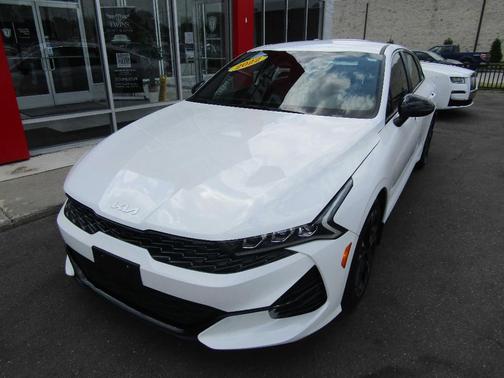 White 2022 Kia K5 GT-Line