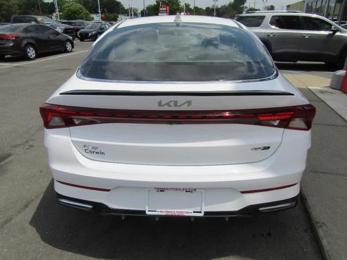 White 2022 Kia K5 GT-Line